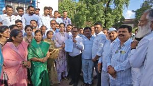 लोड शेडिंग विरोधात संगमनेर मध्ये काँग्रेस आक्रमक