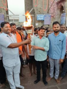 तुळजाभवानी मातेची पायी ज्योत घेऊन ७० युवक राहुरीकडे रवाना